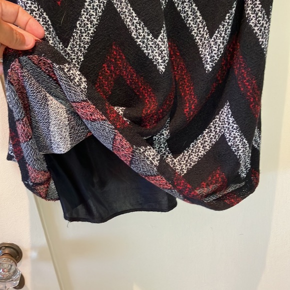 Nice dress only used twice. 35 inches long. With lining underneath. Soft touch - Picture 4 of 5